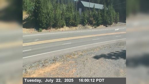 Traffic Cam Willow Creek › West: SR-299 : Berry Summit - Looking South (C035)