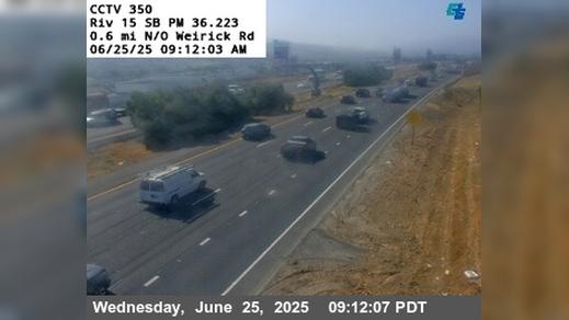 Traffic Cam Dos Lagos › South: I-15 : (350) 0.6 Miles North of Werick Road