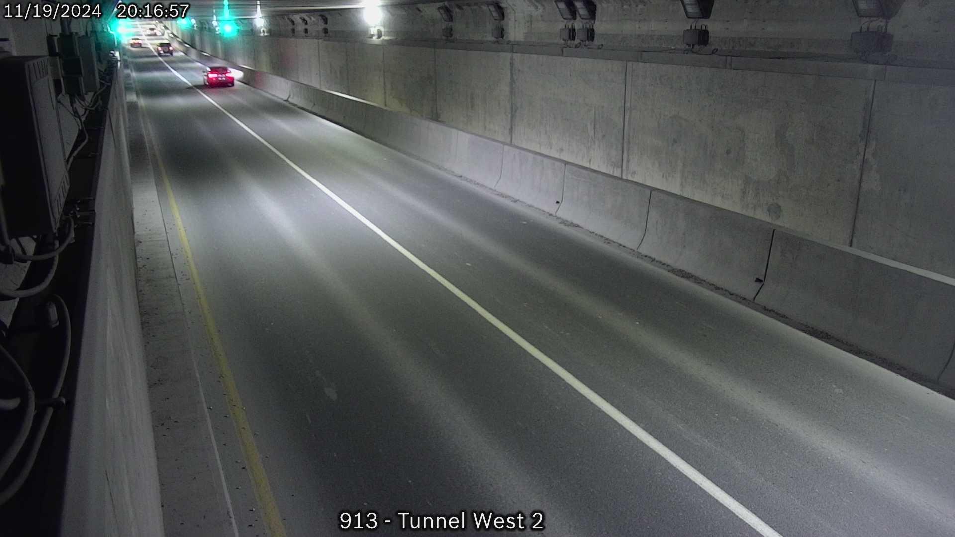 Thorold: Westbound - Tunnel near east of the Welland Canal
