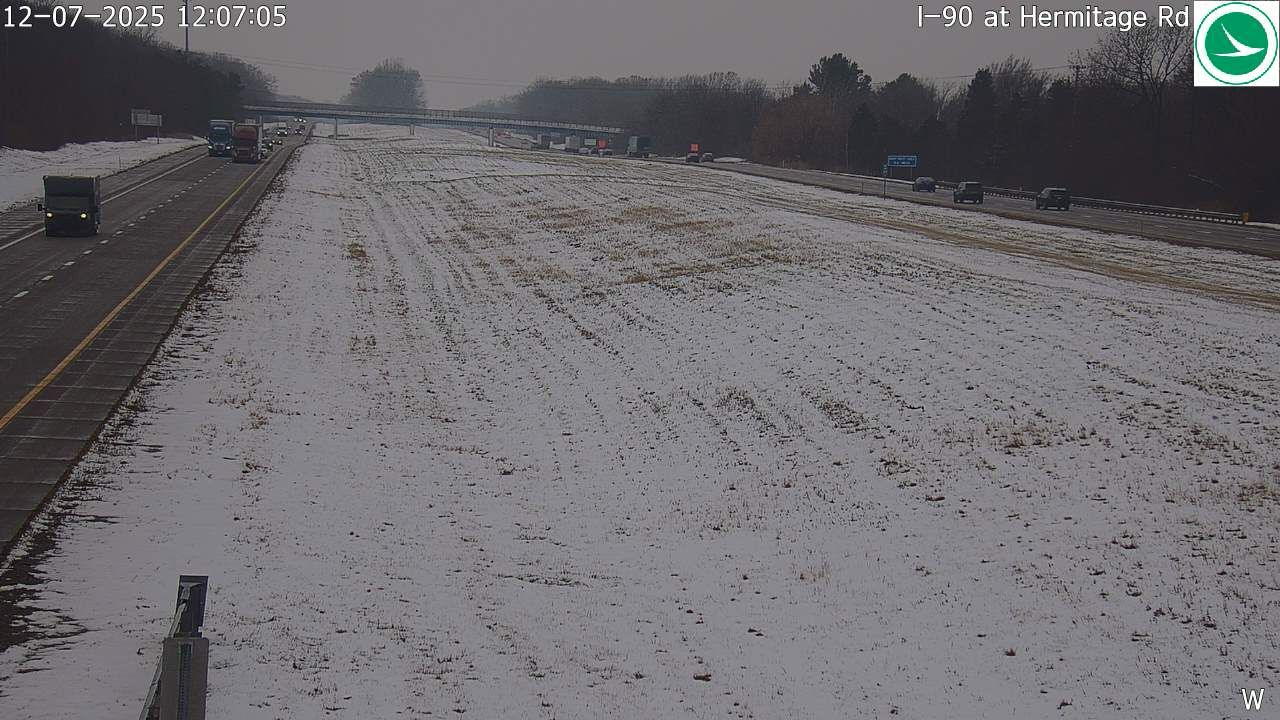 Traffic Cam Little Mountain: I-90 at Hermitage Rd