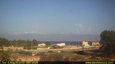 immagine della webcam nei dintorni di Reggio Calabria: webcam Reggio Aeroporto dello Stretto
