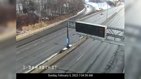 Traffic Cam River Hills: I-94 at 30th St