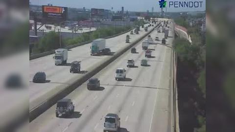 Traffic Cam South Philadelphia: I-95 @ MM 19.5 (TASKER ST)