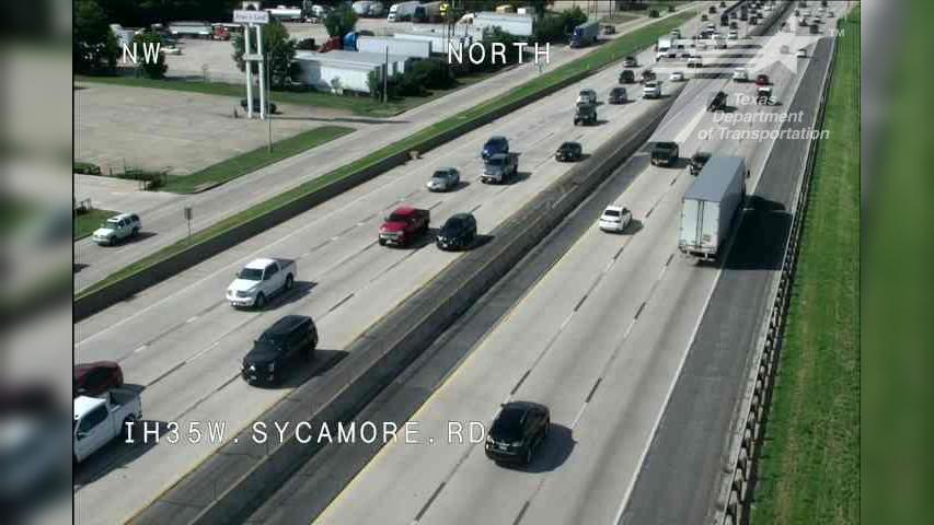 Traffic Cam Fort Worth › North: IH35W @ Sycamore School