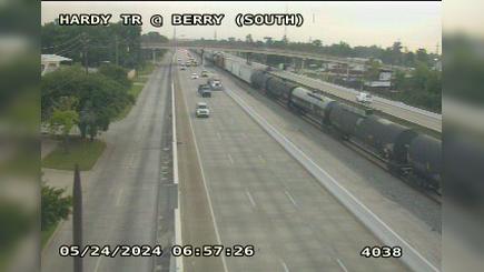 Traffic Cam Houston › South: HTR @ Berry (South)