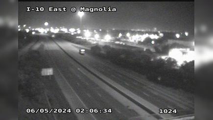 Traffic Cam Mantu › West: I-10 East @ Magnolia