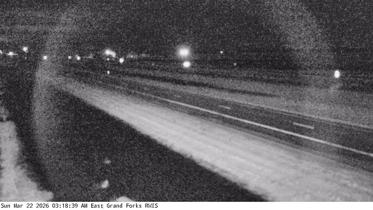 Traffic Cam Mallory: US 2: U.S.2 (East Grand Forks - MP 9): U.S.2 (East Grand Forks - MP 9) View