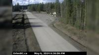 Dease Lake › North: Junction of Hwy 37 and Commercial Drive in - looking north on Hwy - Current
