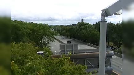 Traffic Cam New York › North: I-295 at Randall Ave