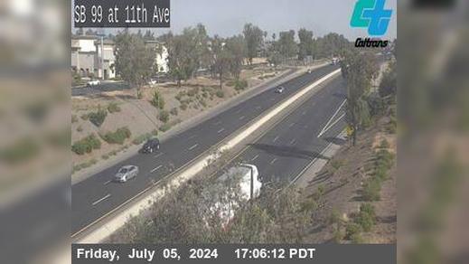 Traffic Cam Delano › South: KER-99-AT 11TH AVE