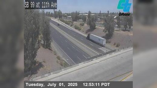 Traffic Cam Delano › South: KER-99-AT 11TH AVE