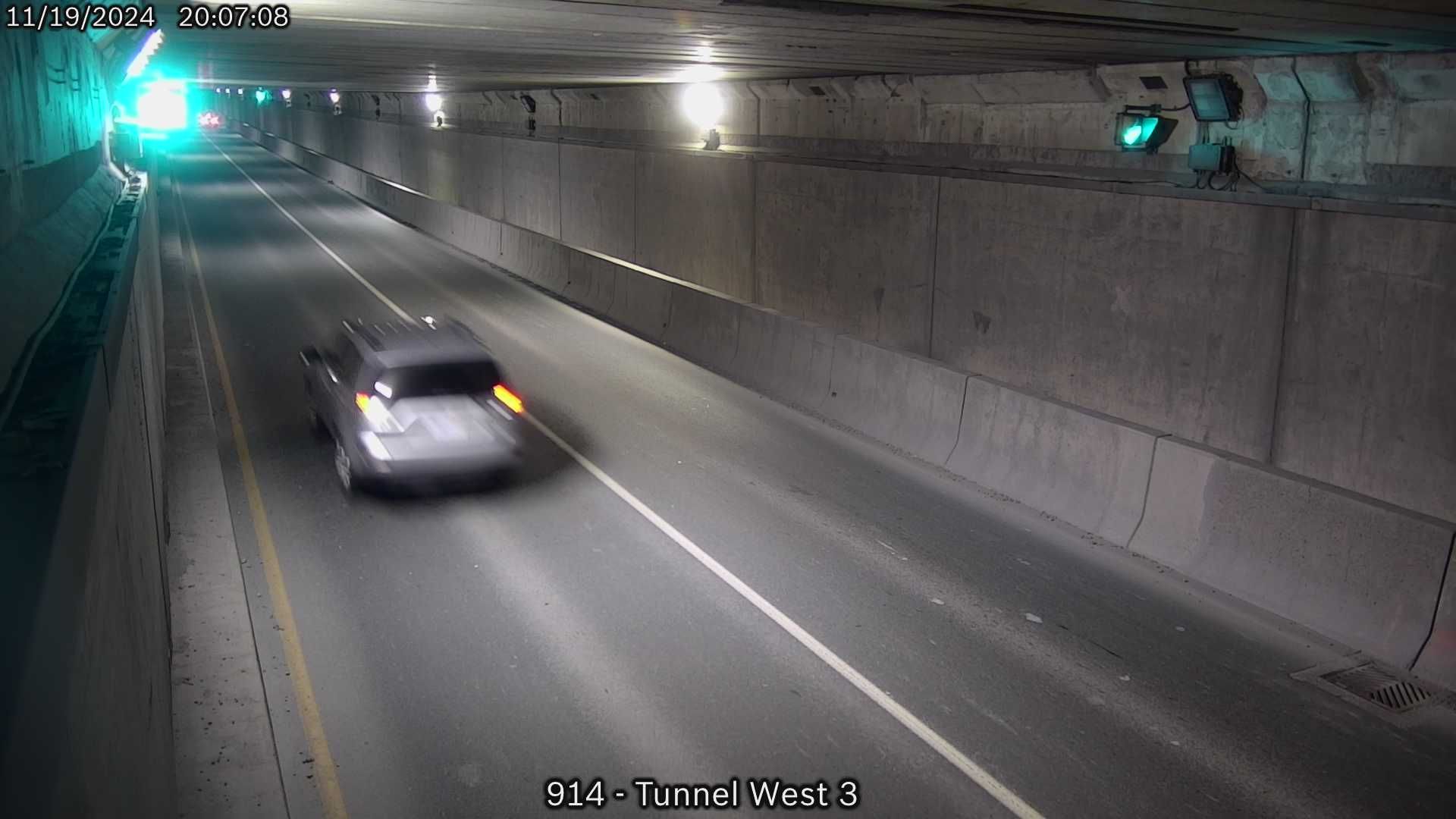 Traffic Cam Thorold: Westbound - Tunnel near west of the Welland Canal