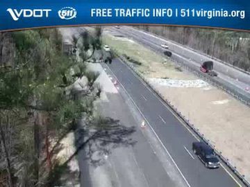 Traffic Cam Chesapeake: I-64 - MM 298.03 - WB - OL AT MILITARY HIGHWAY