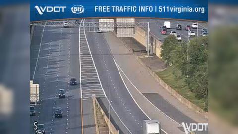Traffic Cam York manor: I-95 - MM 172 - Median - Ramps connecting I-95 HOV to/from I-495 east of Interchange