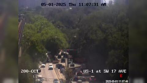 Traffic Cam Miami: US-1 at Southwest 17th Avenue