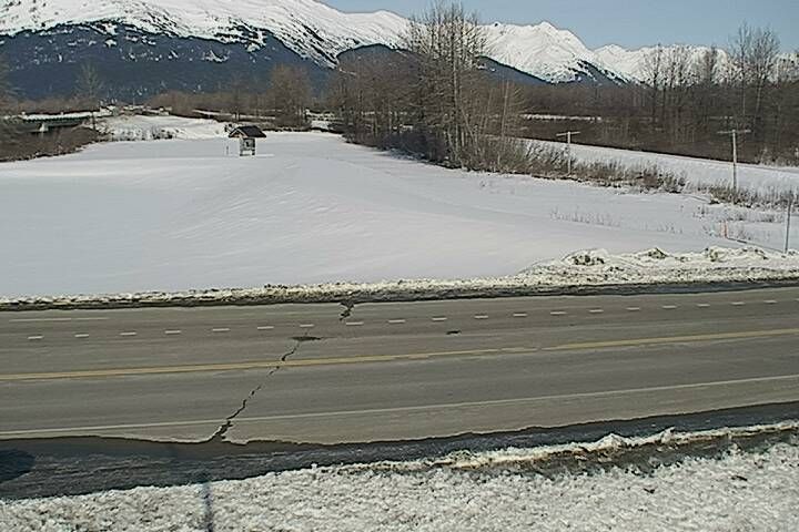 Traffic Cam Palmer: Glenn Highway @ 2nd Knik River Bridge MP 31.1
