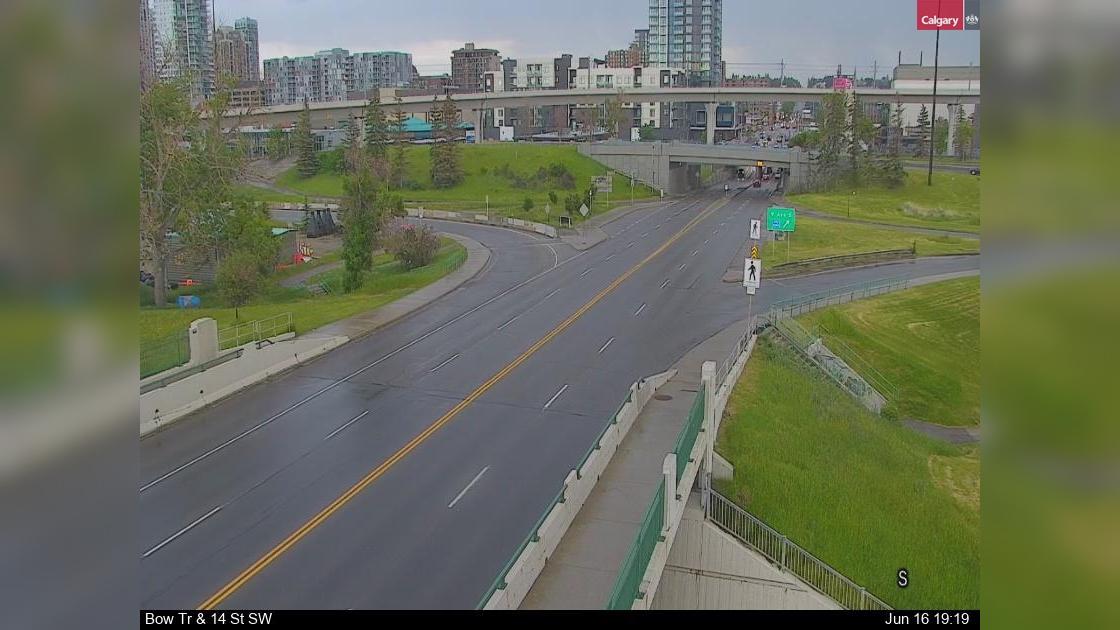 Traffic Cam Downtown West End: Bow Trail - 14 Street SW