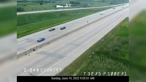 Traffic Cam Waukesha: I-94 @ County T