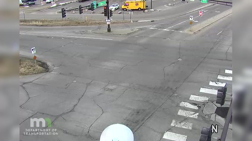 Traffic Cam Plymouth: T.H.55 EB @ South Shore Dr