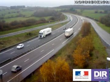 Traffic Cam Villeneuve-en-Montagne: Col des Baudots N80 PR32+720