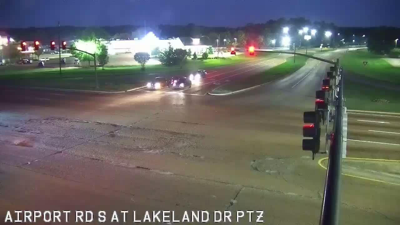 Traffic Cam Luckney: Lakeland Dr at Airport Rd