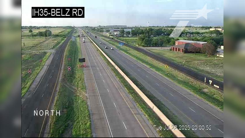 Traffic Cam Sanger › North: I-35 @ Belz Rd