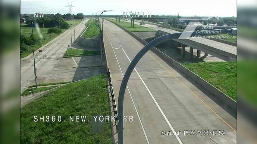 Traffic Cam Grand Prairie › North: SH 360 @ New York (SB)