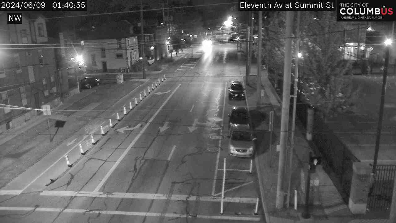 Traffic Cam Weinland Park: City of Columbus) Eleventh Ave at Summit St