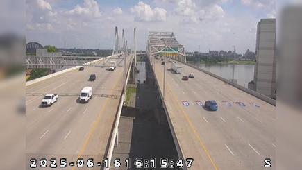 Traffic Cam Jeffersonville: I-65: 1-065-000-1-2 LINCOLN & KENNEDY BRIDGES