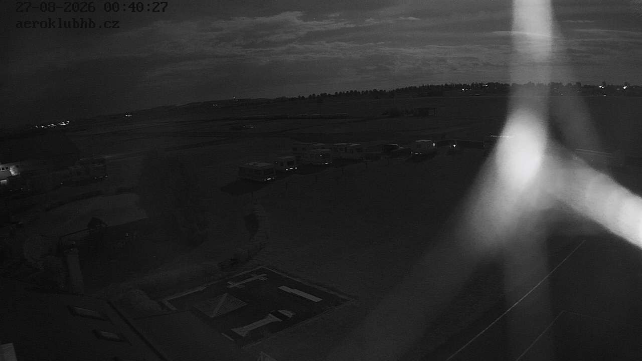 Traffic Cam Horni Papsikov: Aeroklub Havlíčkův Brod