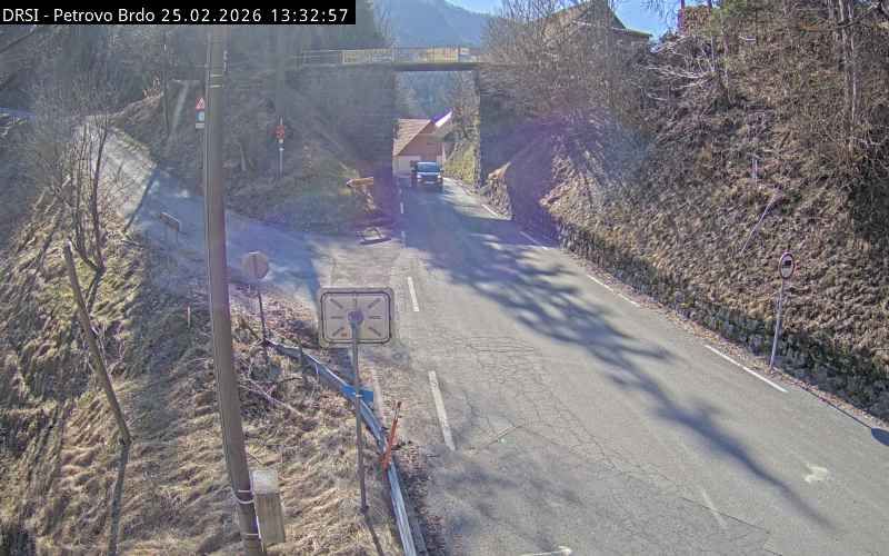Traffic Cam Tolmin: R2-403, Podbrdo - Petrovo Brdo, Petrovo Brdo