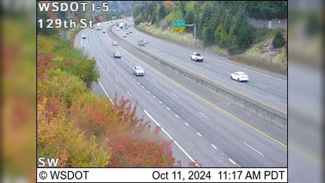 Traffic Cam Battle Ground: I-5 at MP 6.9: 129th St