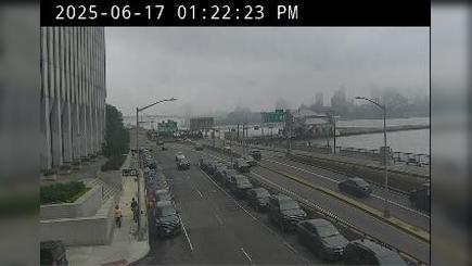 Traffic Cam New York: South Street @ Broad Street