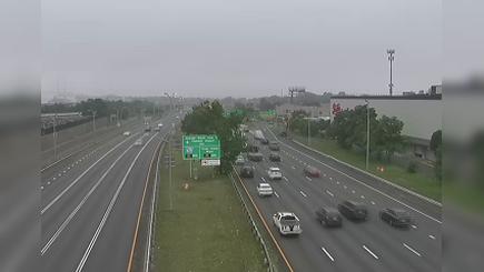 Traffic Cam New York › South: I-678 at Senger Place