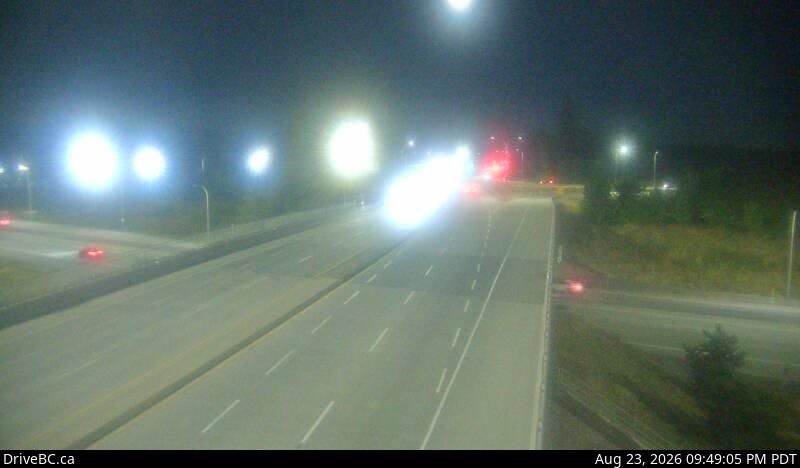 Traffic Cam Surrey › South: Hwy 1 at 176th Street overpass, looking south