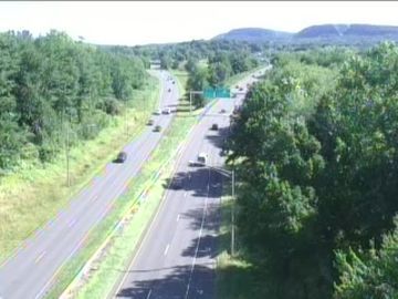 Traffic Cam Meriden › North: RT 5 NB - s/o Exit 67 Paddock Ave