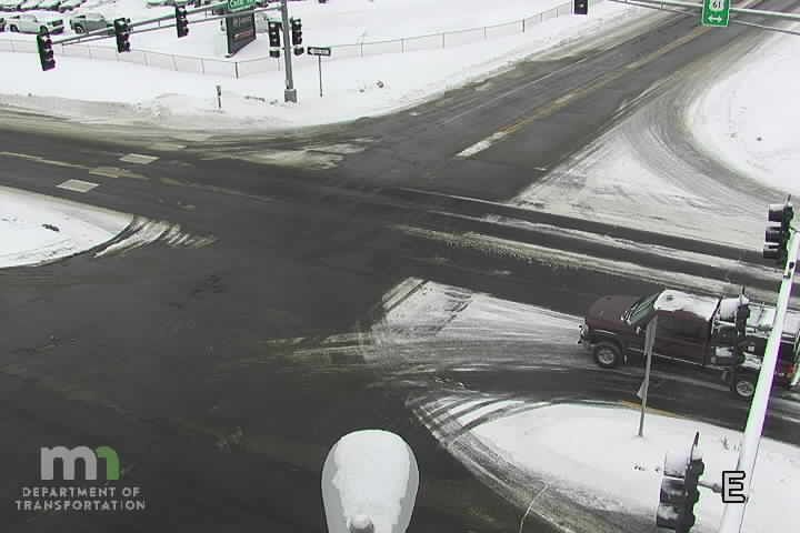 Traffic Cam White Bear Lake: US 61: T.H.61 SB @ Cedar Ave