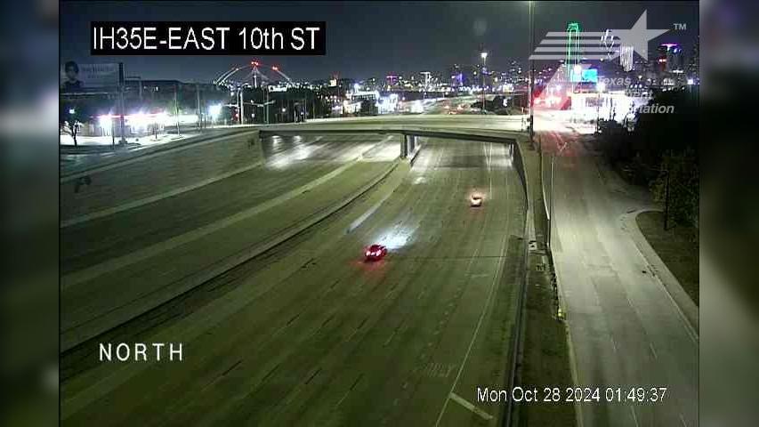 Traffic Cam Dallas › North: I-35E @ East 10th Street