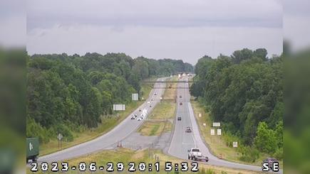 Traffic Cam Royalton: I-65: 1-065-128-8-1 I-865