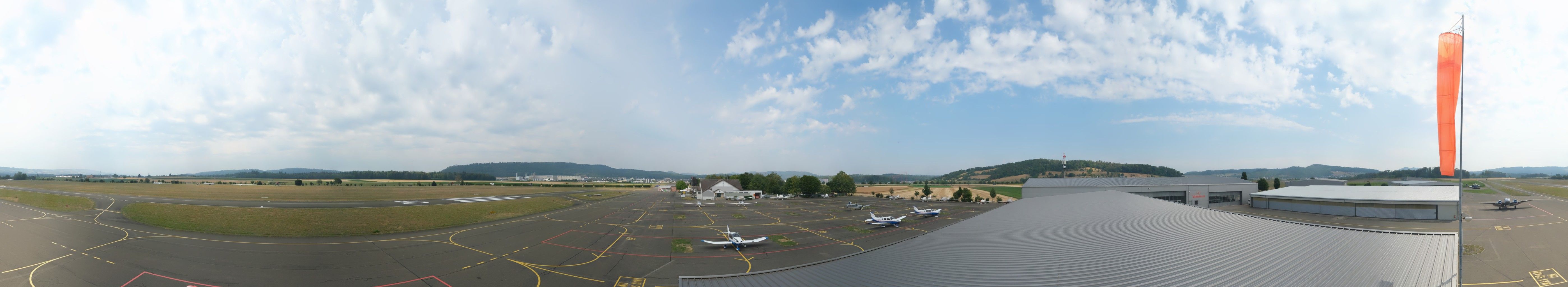 Lupfig: Holderhof: Flugplatz Birrfeld