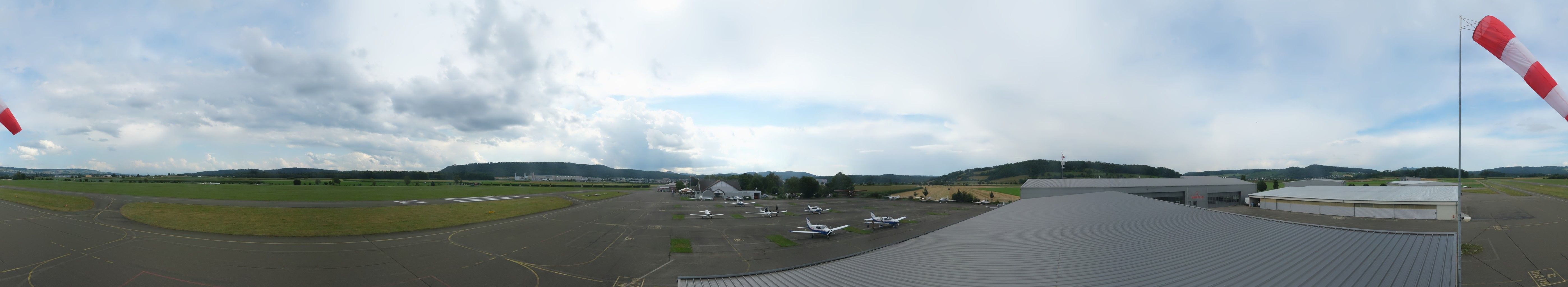 Holderhof: Flugplatz Birrfeld