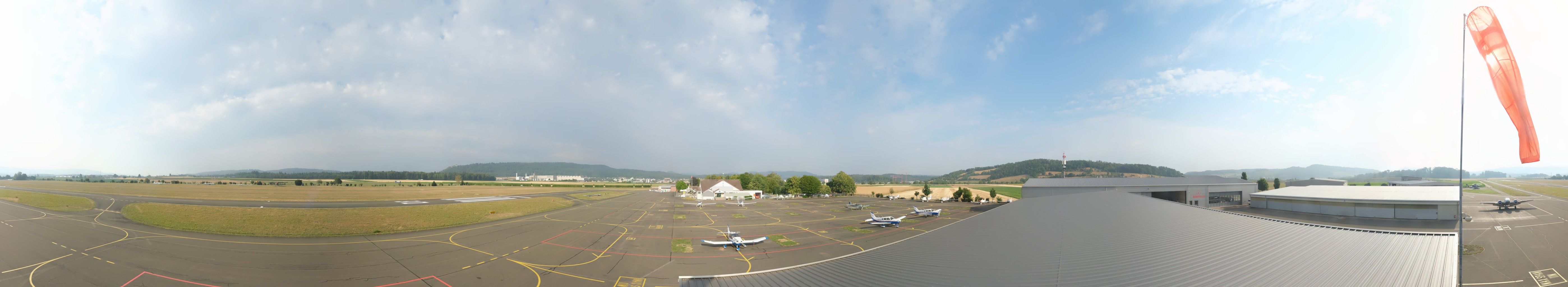 Lupfig: Holderhof: Flugplatz Birrfeld