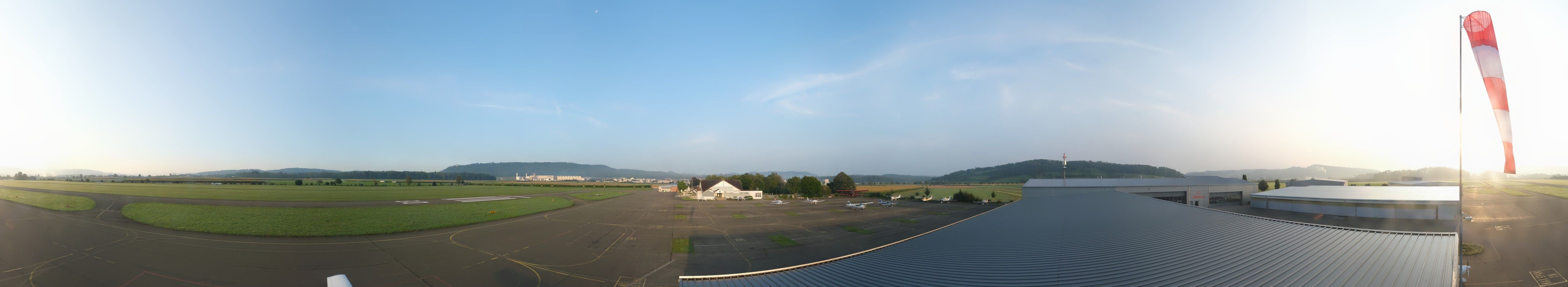 Holderhof: Flugplatz Birrfeld