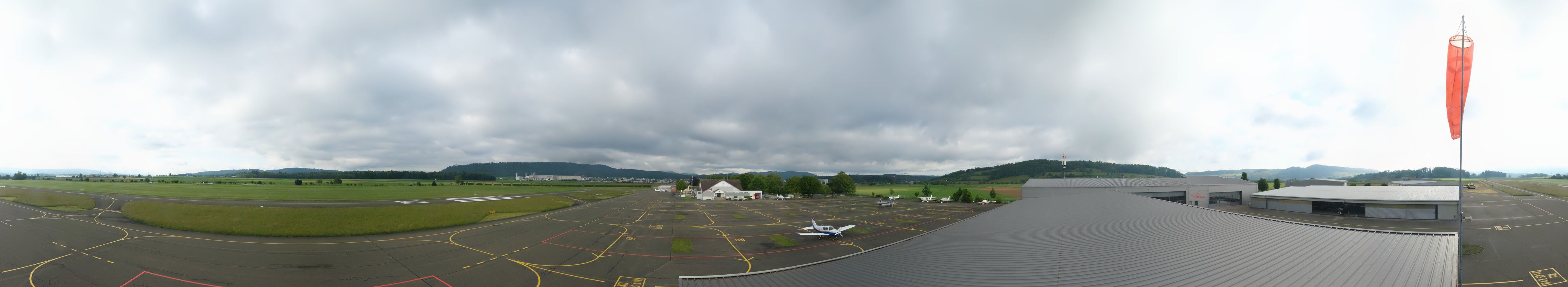 Lupfig: Holderhof: Flugplatz Birrfeld