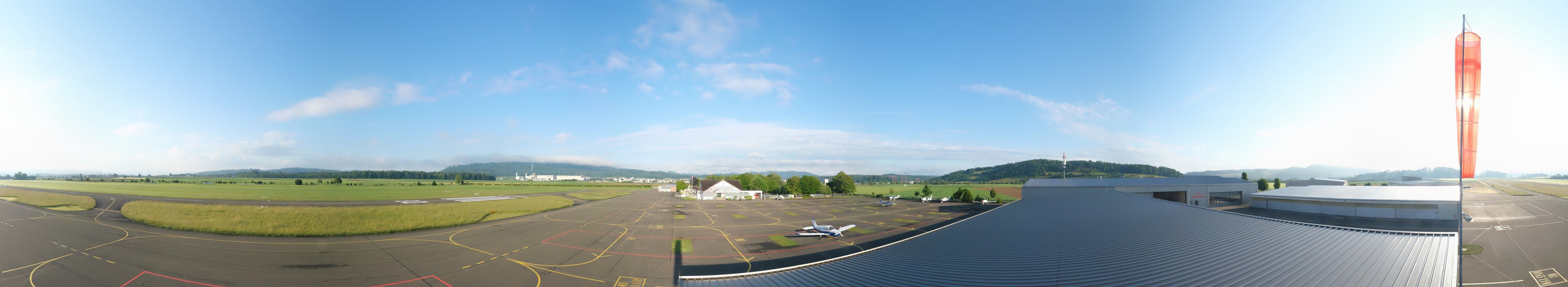 Lupfig: Holderhof: Flugplatz Birrfeld