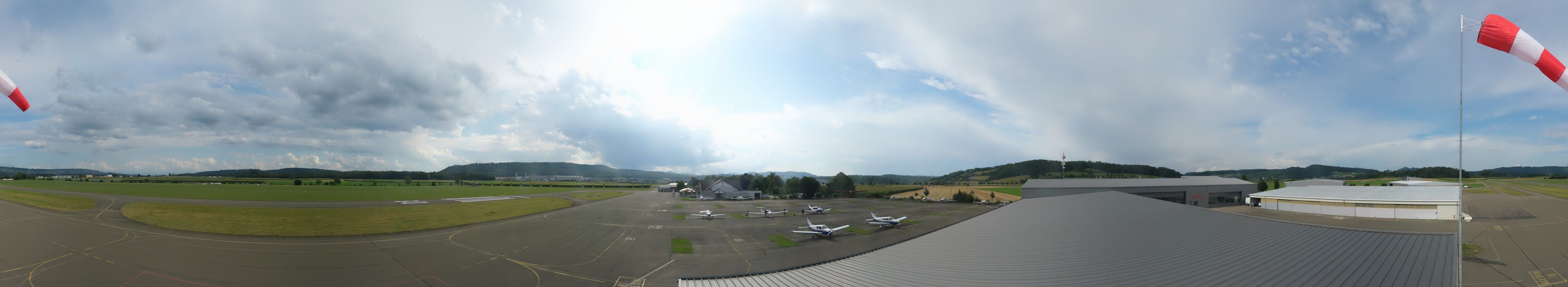 Holderhof: Flugplatz Birrfeld