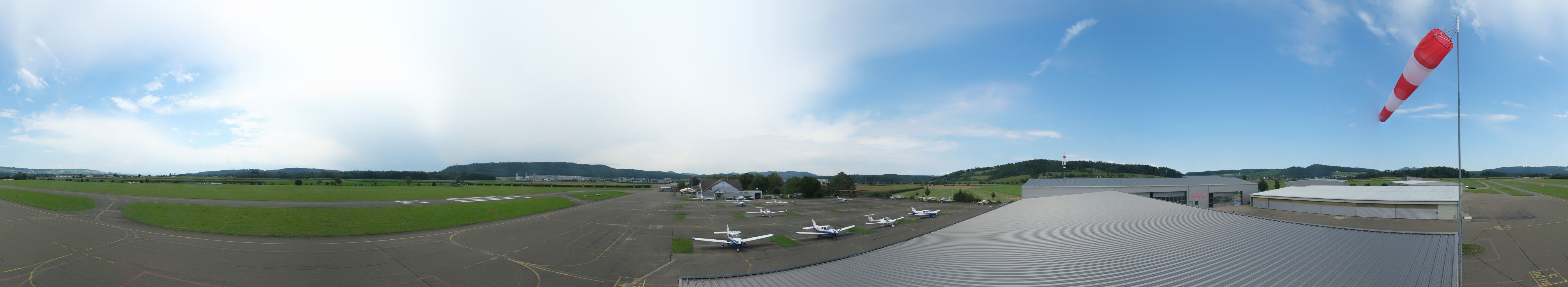 Holderhof: Flugplatz Birrfeld