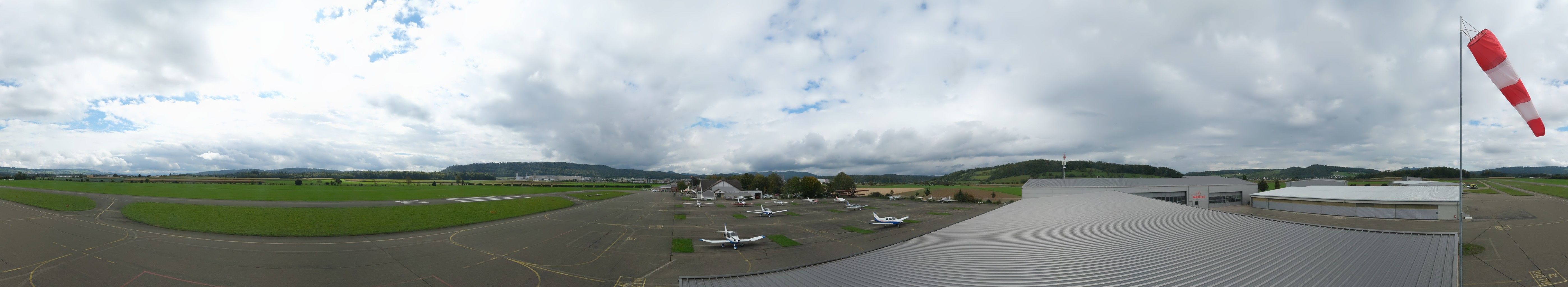 Holderhof: Flugplatz Birrfeld