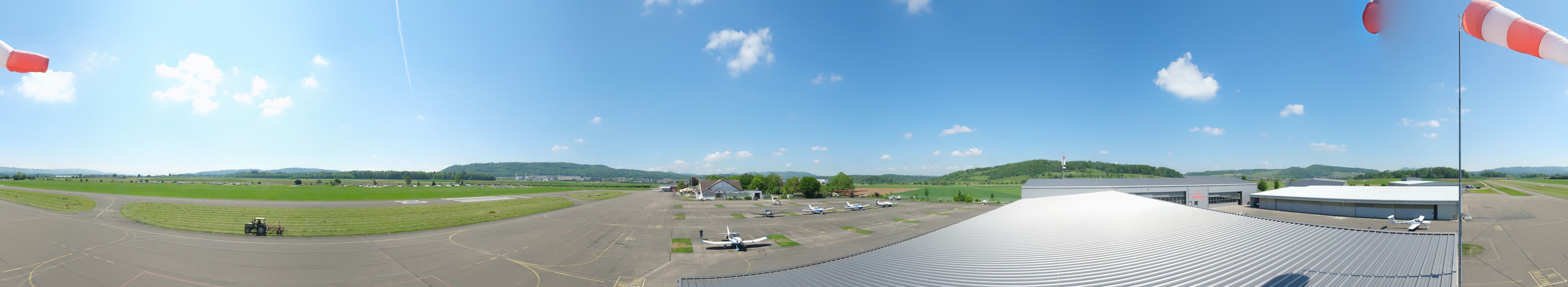 Holderhof: Flugplatz Birrfeld