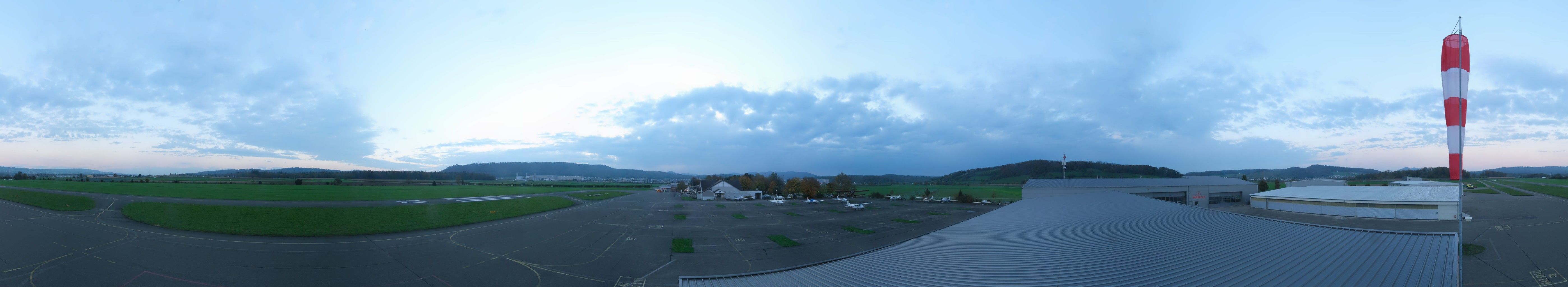 Holderhof: Flugplatz Birrfeld